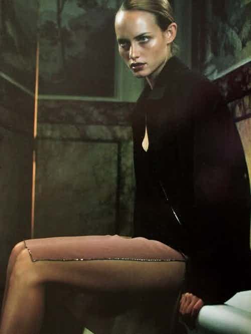 PRADA - Women's F/W 1997
Photographer: Glen Luchford
Model: Amber Valletta
Stylist: Alex White
Location: Rome - Italy