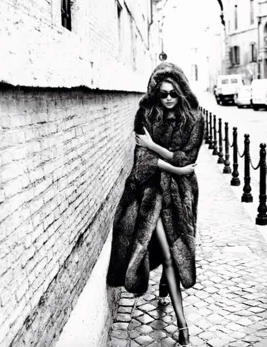 VOGUE PARIS - November 2016
Photographer: Mario Testino
Model: Gigi Hadid
Location: Rome, Italy