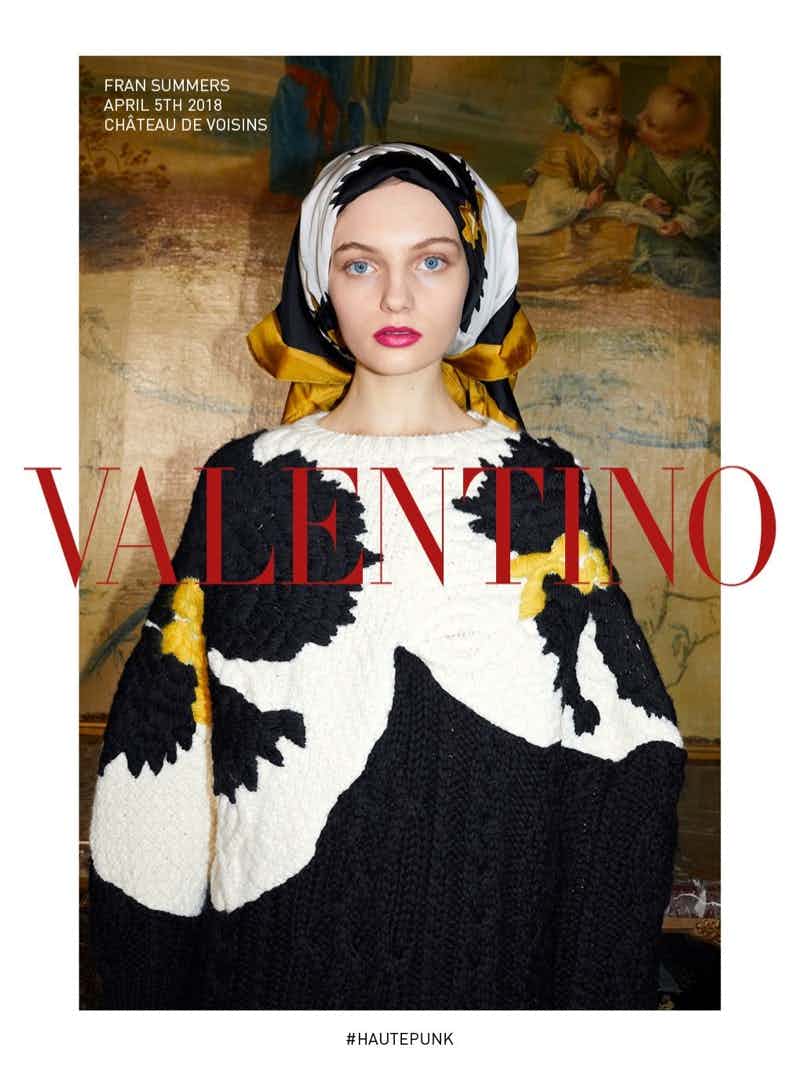 VALENTINO - Fall Winter 18
Photographer: Juergen Teller
Model: Vittoria Ceretti, Adut Akech, Fran Summers
Stylist: Joe McKenna
